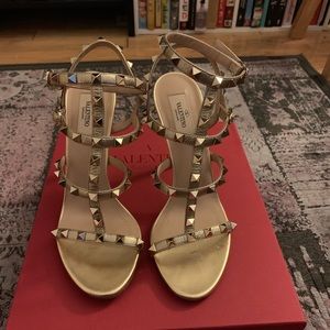 Valentino Garavani Rockstud heels